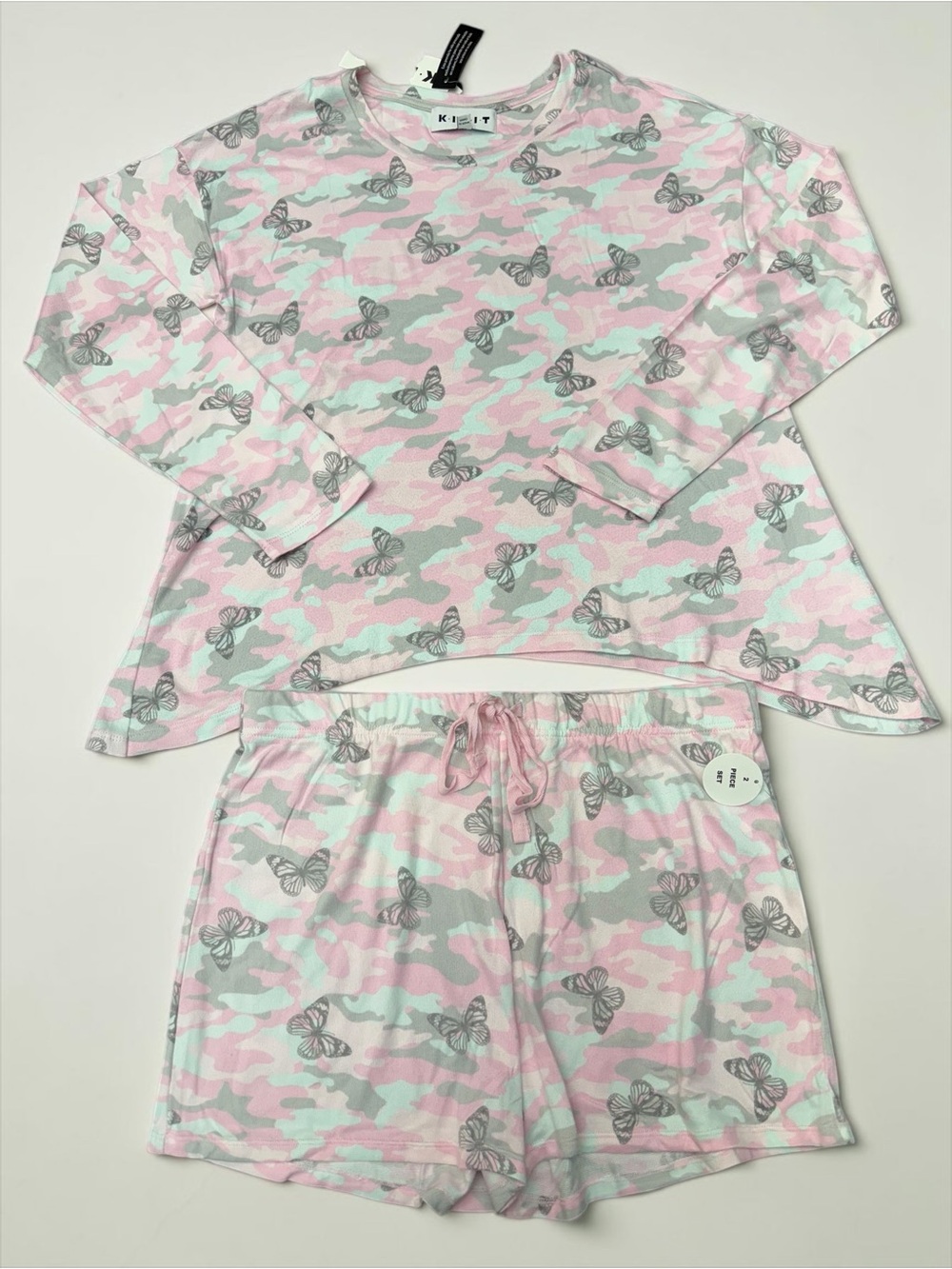 Women’s Pink Butterfly Camo Pajama Set Size Medium NWT KIKIT